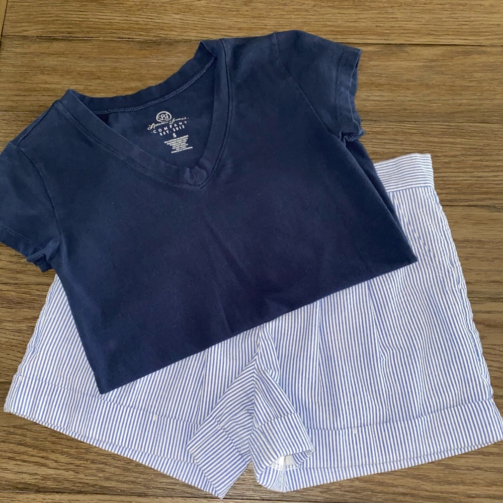 Blue Lauren James bow shorts & navy LJ v-neck top